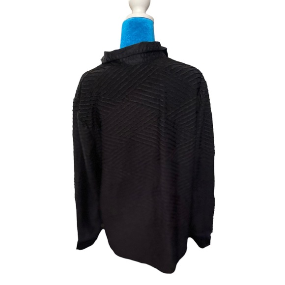 Chicos black blouse front button 90% polyester Chicos size 3 - Picture 2 of 9